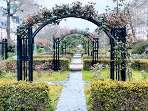 Garden Arches, Paris France